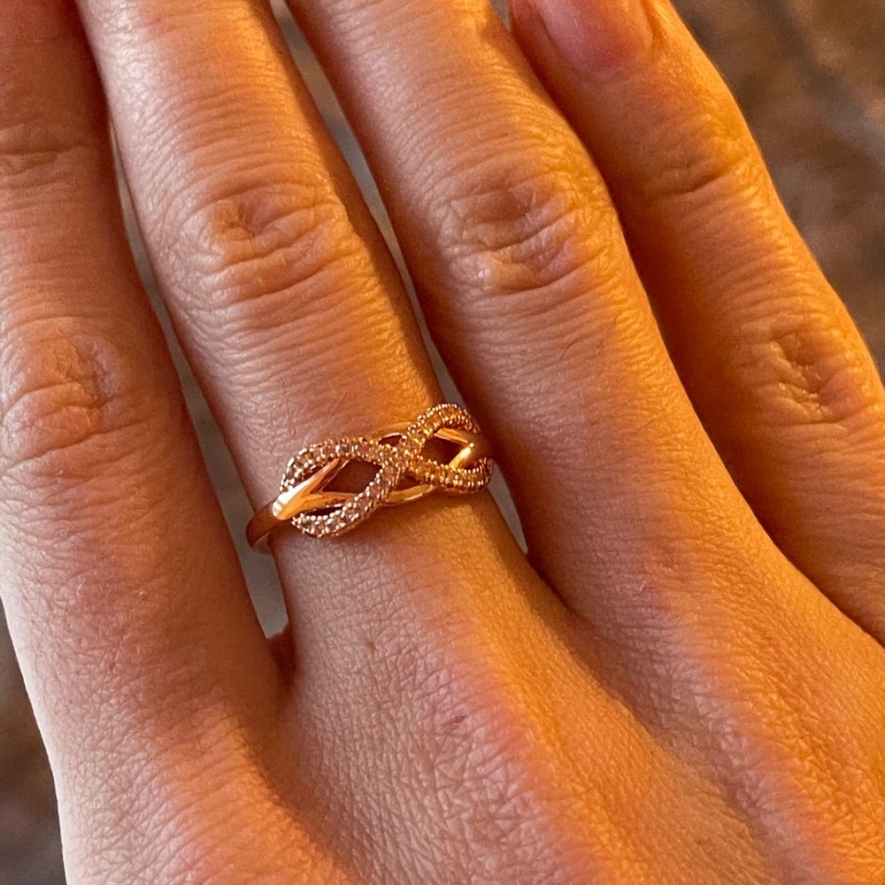 Gold Ring romantic endless love for women - Picture 3 of 3